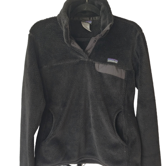 Vintage Patagonia Women's Re-Tool Snap-T Fleece Pullover in Black - Picture 5 of 12